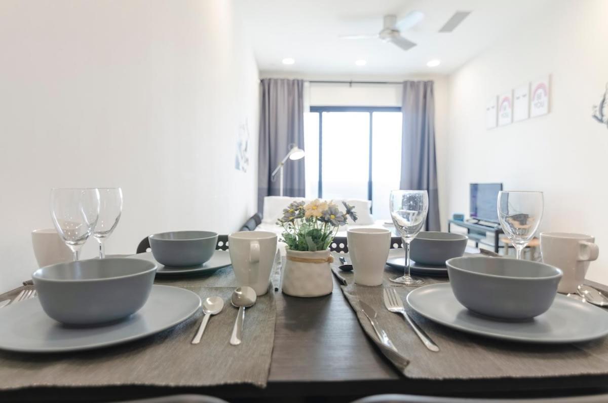 Totoro Theme Suite In Suasana Jb Johor Bahru Eksteriør billede