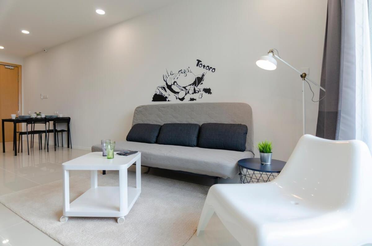 Totoro Theme Suite In Suasana Jb Johor Bahru Eksteriør billede